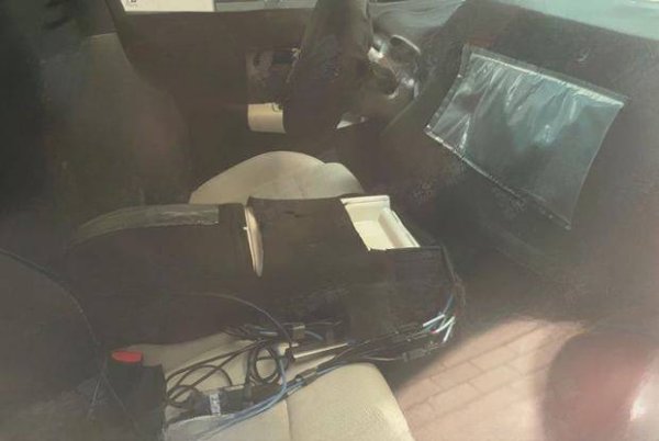 亚晶金融 理想i6内饰谍照抢先看：大五座纯电SUV，9月上市目标月销万辆